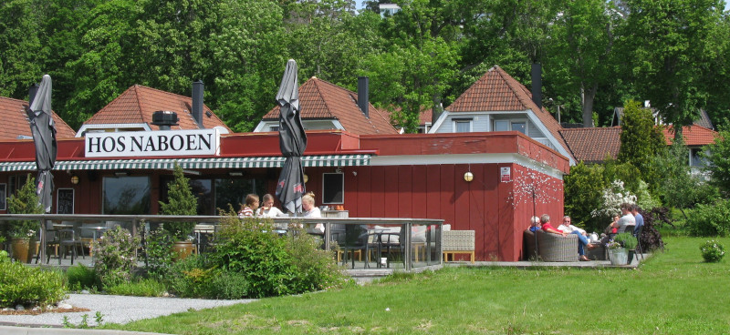 Hos Naboen er en bydelskro på Refsnes.(2019) Foto Jan Kronberg.