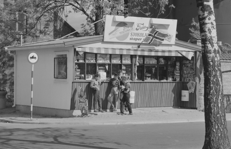 Fil:Ka-Fru-To ved kanalen omkring 1958.png