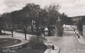 Kirkeparken slik den så ut cirka 1920. Postkortfoto / fotograf ukjent