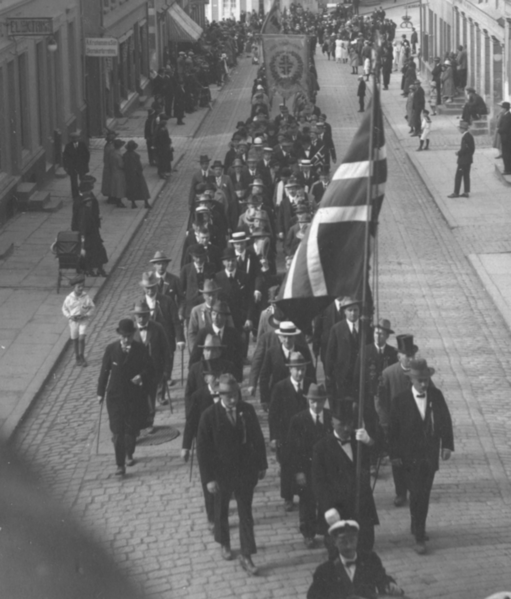 Fil:17mai1925b.png